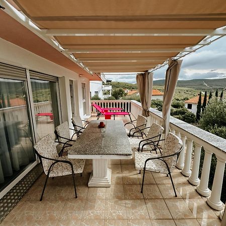 Krk Kornic Apartments Екстериор снимка