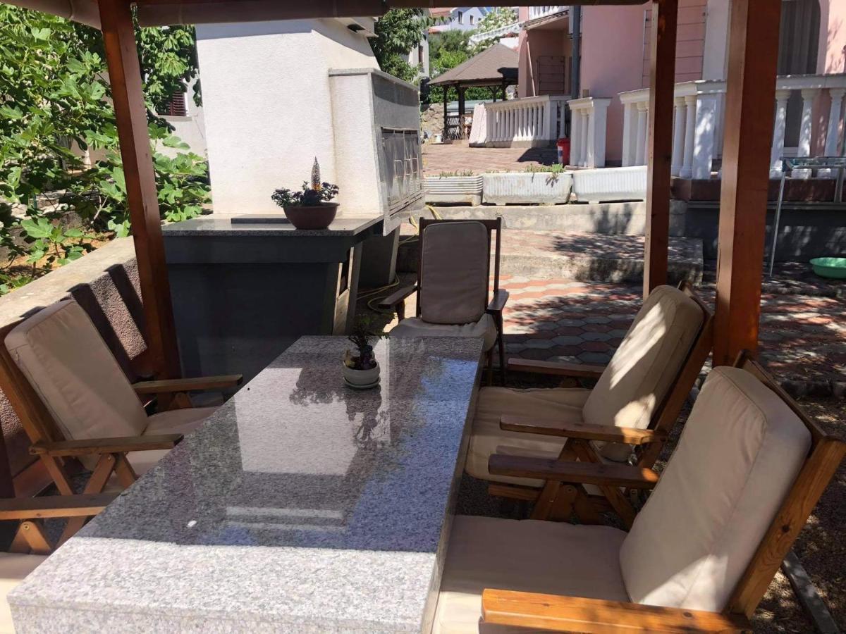 Krk Kornic Apartments Екстериор снимка