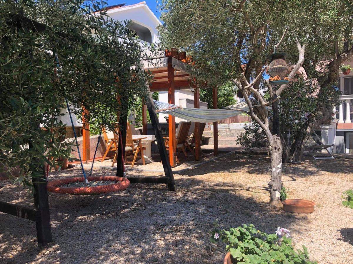 Krk Kornic Apartments Екстериор снимка