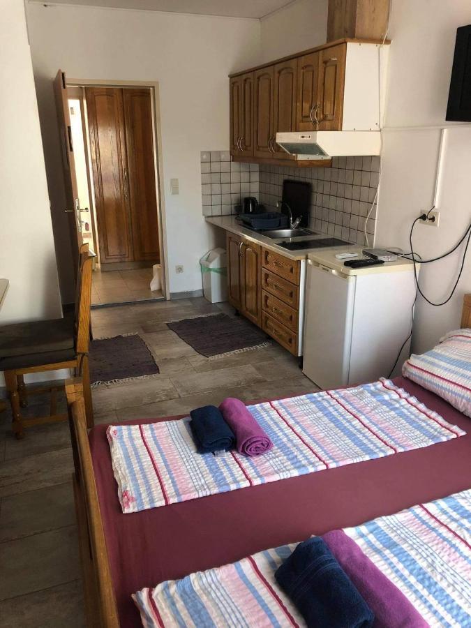 Krk Kornic Apartments Стая снимка