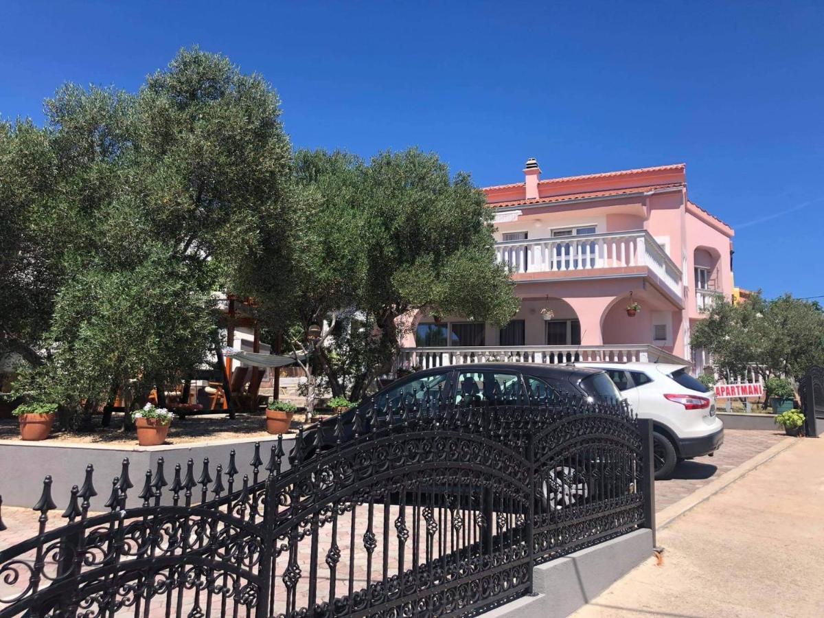 Krk Kornic Apartments Екстериор снимка