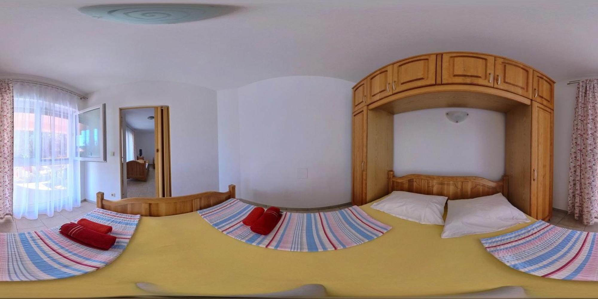 Krk Kornic Apartments Екстериор снимка