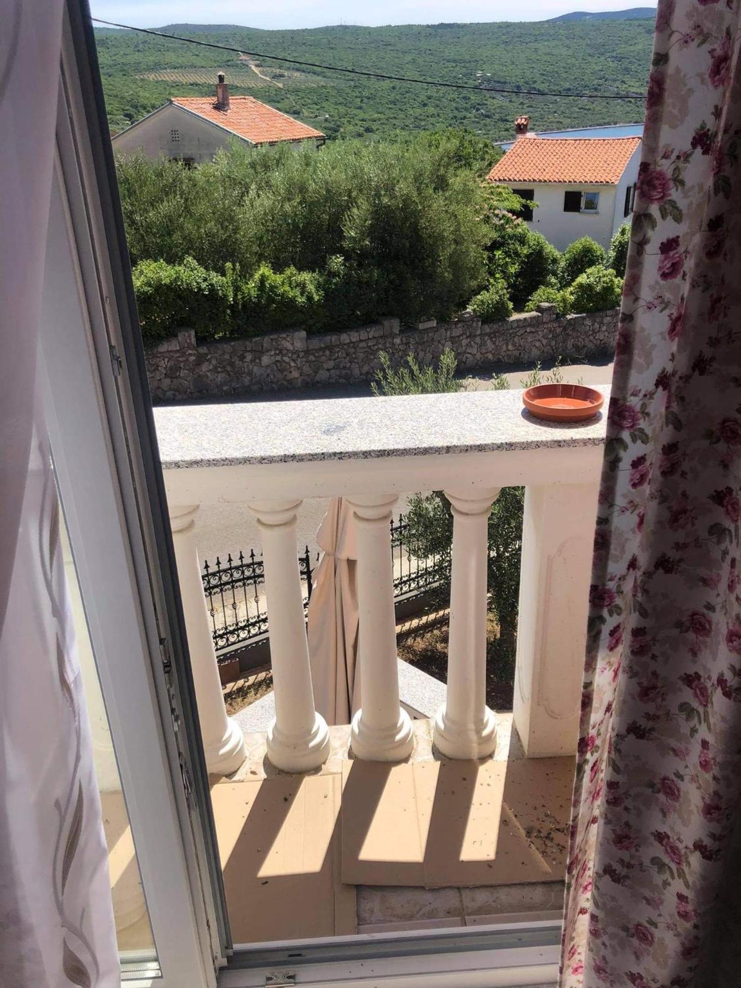 Krk Kornic Apartments Стая снимка
