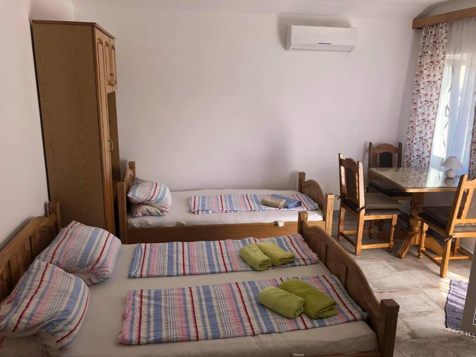 Krk Kornic Apartments Стая снимка