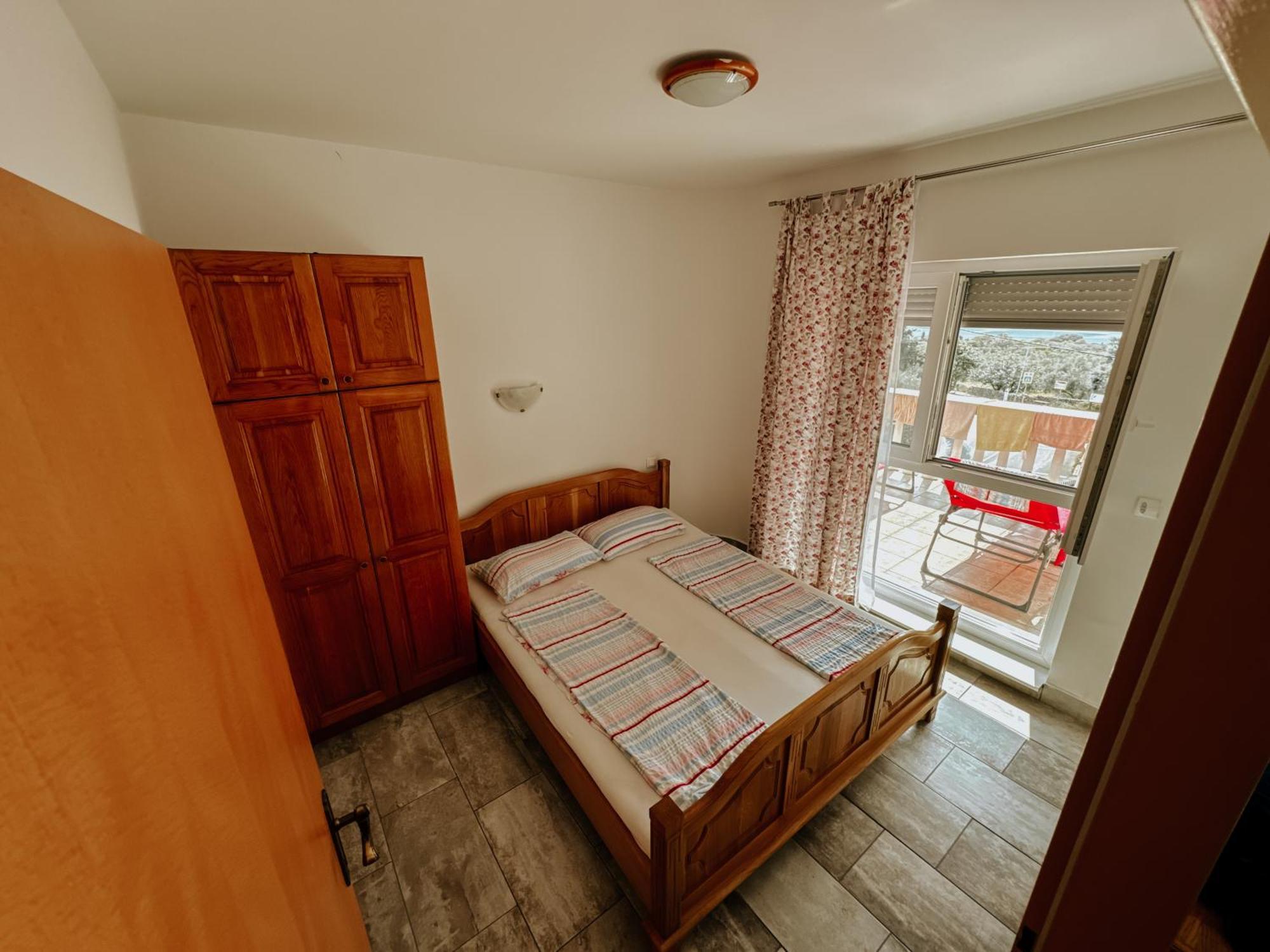 Krk Kornic Apartments Екстериор снимка