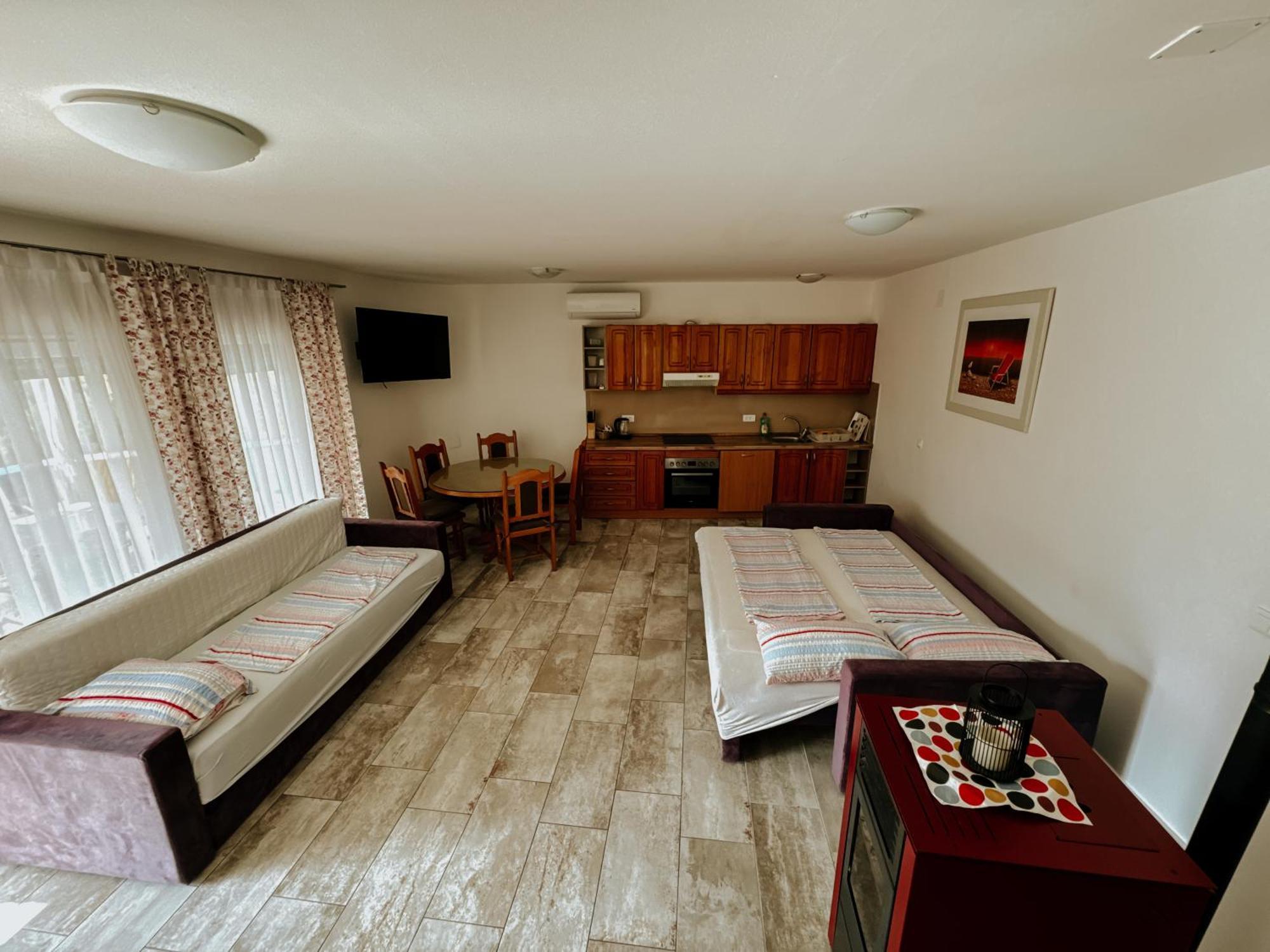 Krk Kornic Apartments Екстериор снимка